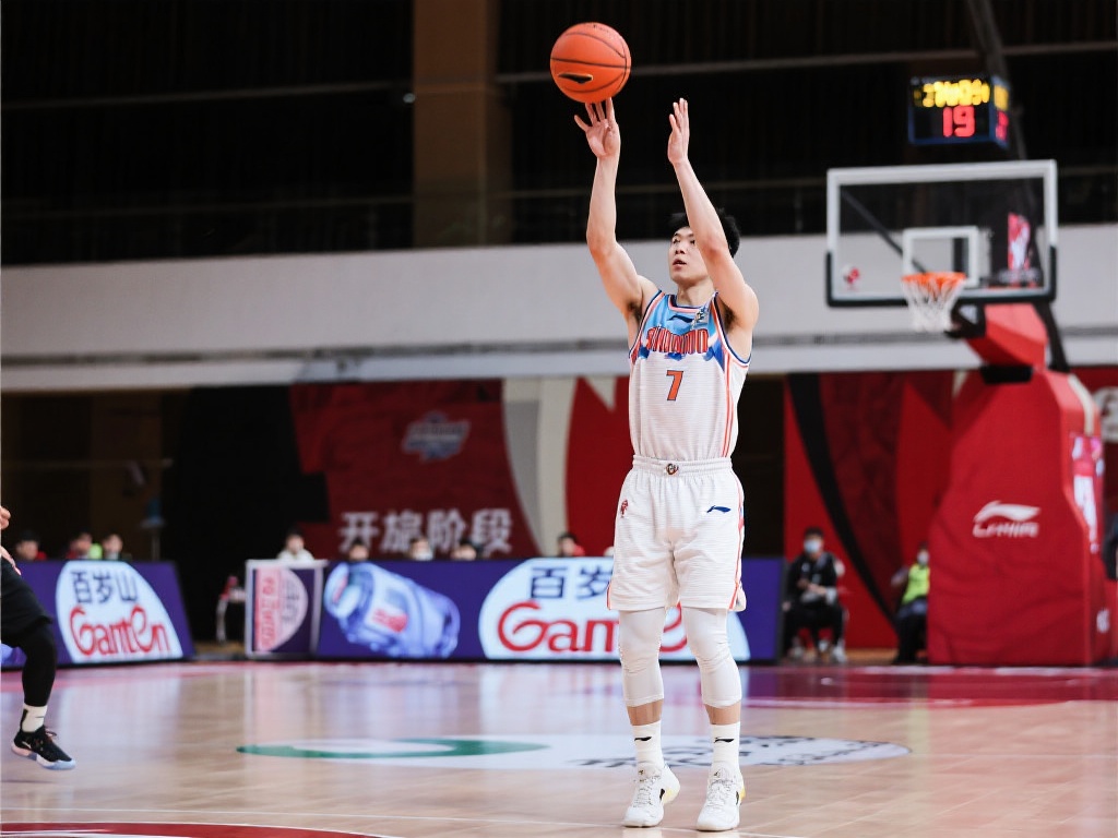 在终场前被 在终场前被