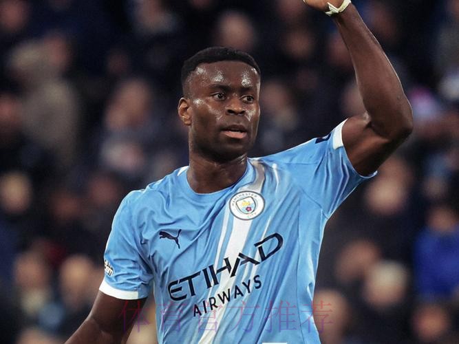 曼城官宣签下水晶宫队长格伊，合同至2031年